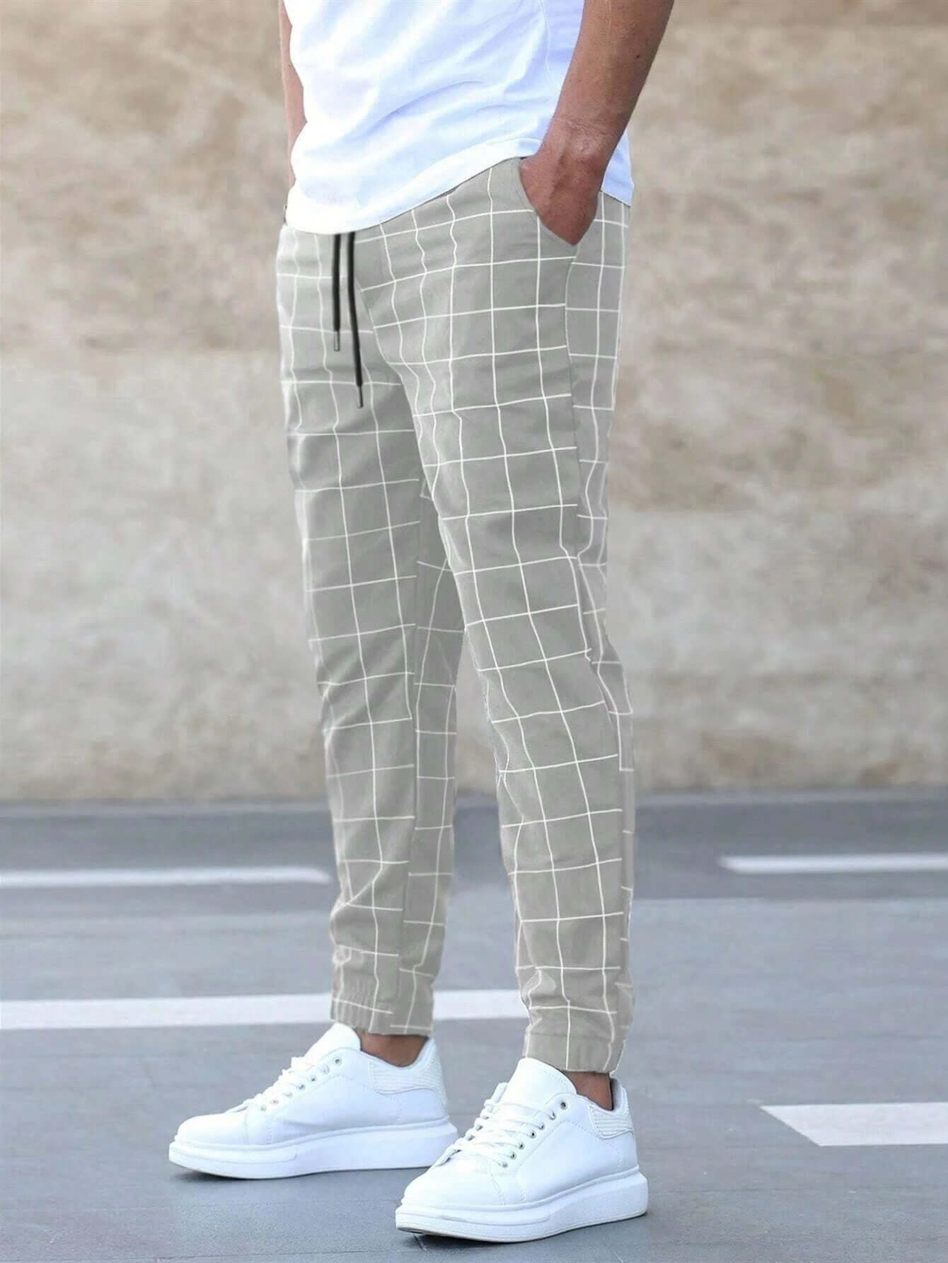 Pantalón de cuadros ajustado
