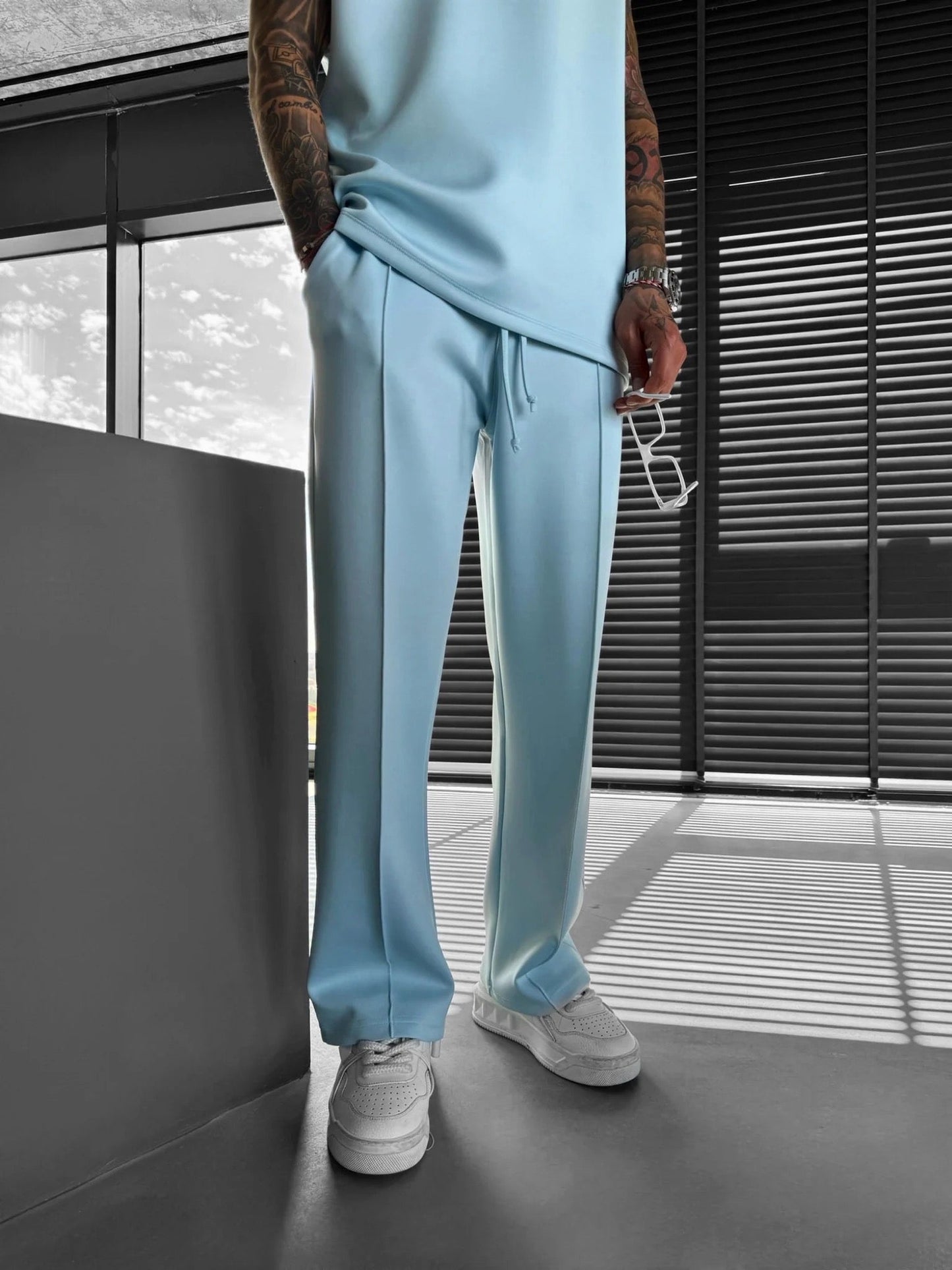 Pantalón jogger amplio y relajado