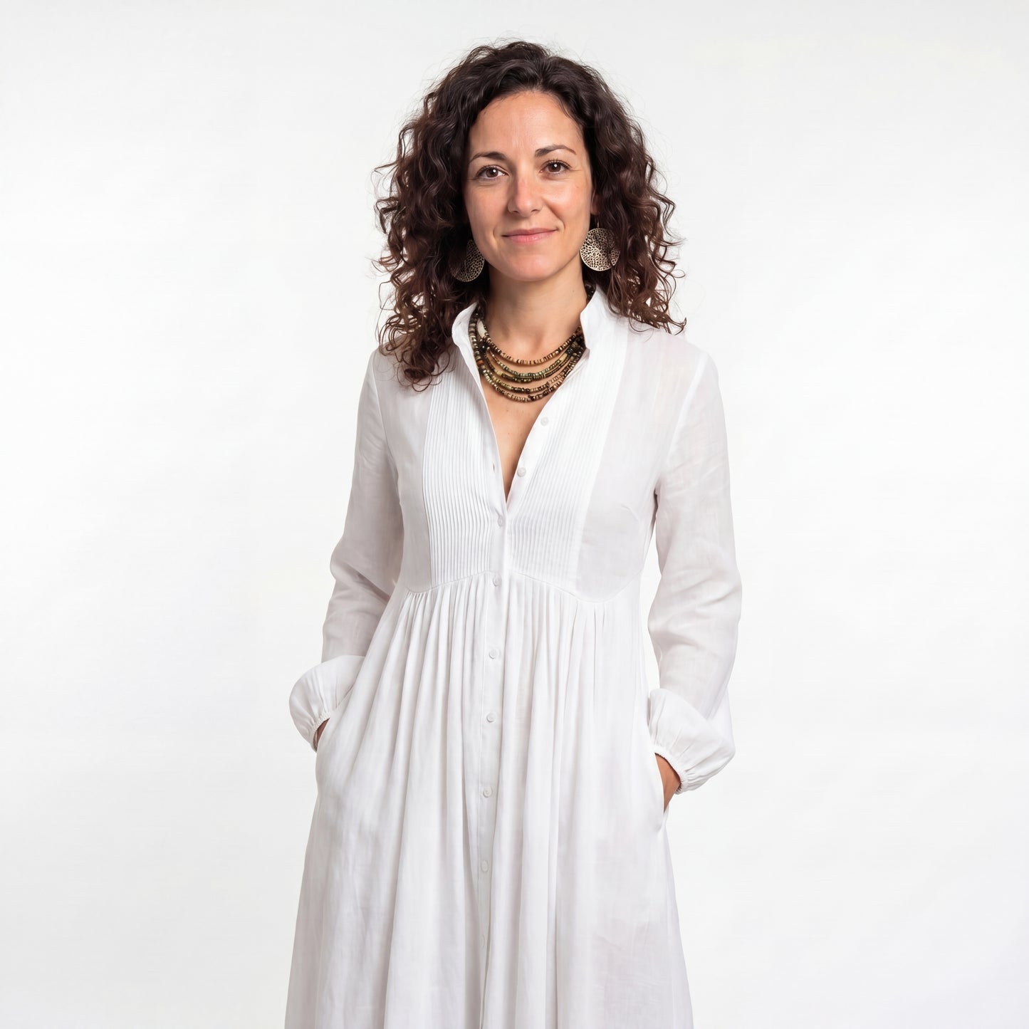 Elisa - Vestido  minimalista de algodón y lino con cuello alto y mangas largas